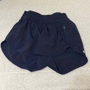 Lululemon size 4 navy tracker shorts